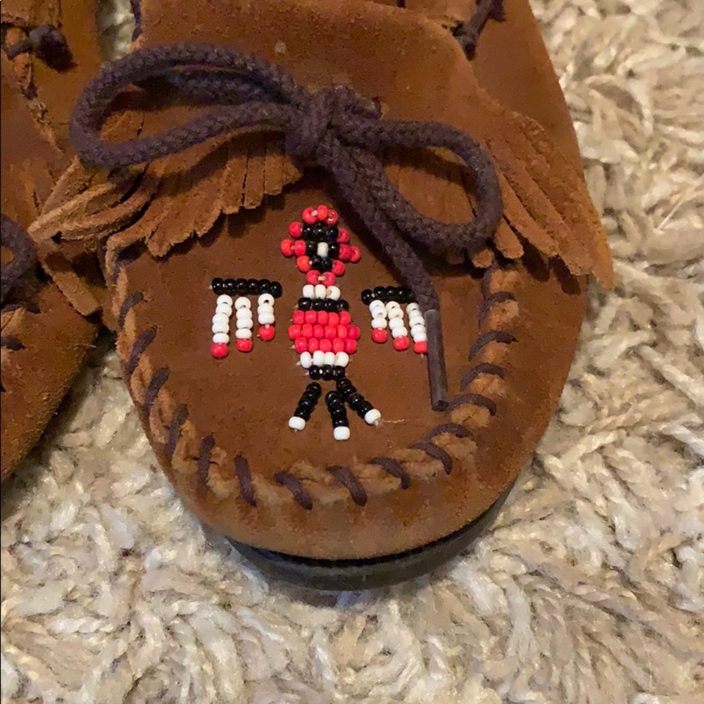 Shoes - Picture 4 of 8